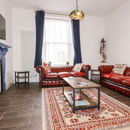 Meneage House Villa Хелстън Екстериор снимка