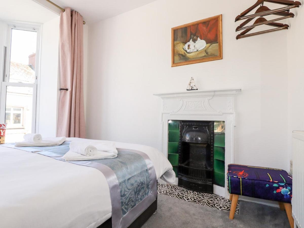 Meneage House Villa Хелстън Екстериор снимка